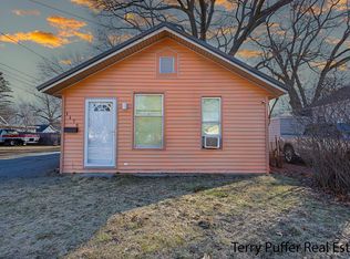 1176 Burton Rd, Muskegon, MI 49442