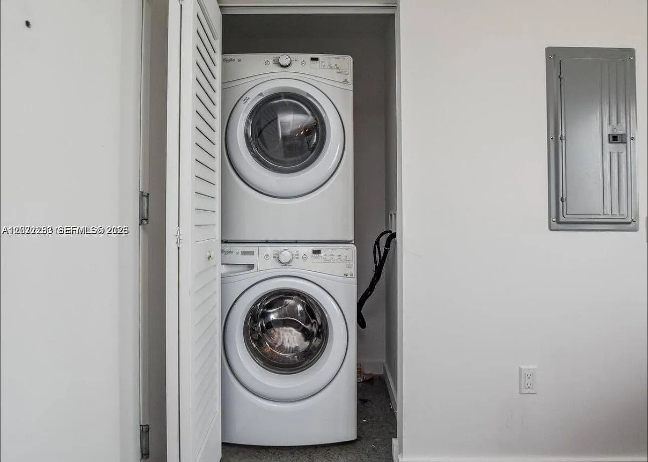 Centro Condo — Photo 4