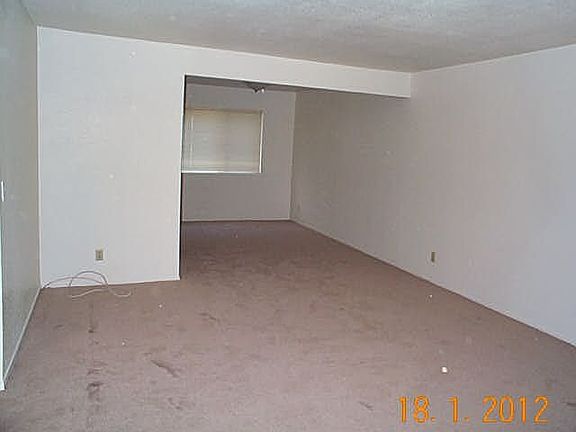 3rd image of 1933 Tanglewood Ln