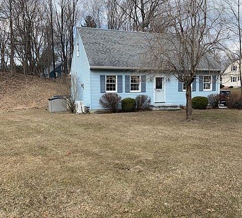 2nd image of 96 Duncan Ave