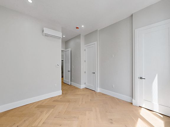 5th image of 1 Jackson St #201