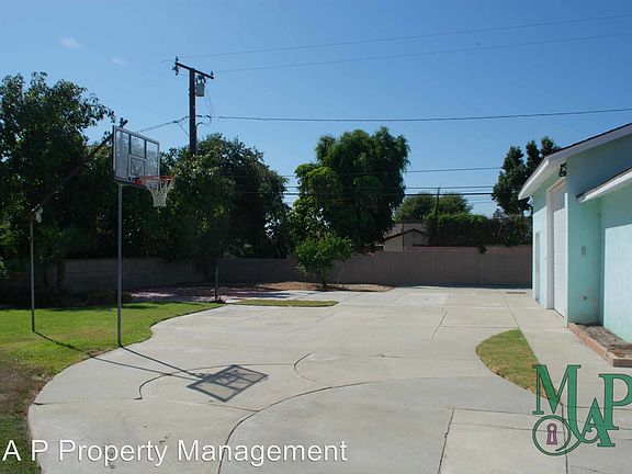 3rd image of 8033 Milliken Ave