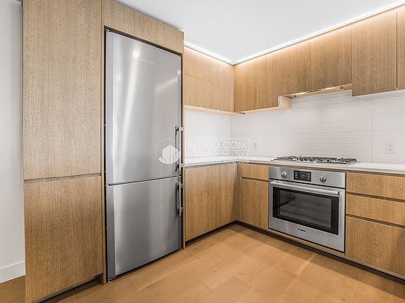 5th image of 1300 22nd St #315
