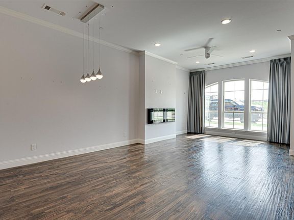 5th image of 8447 Jacobs St