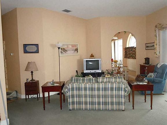 3rd image of 2301 Colony Club Dr