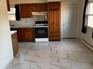 19 Eton Ct, Springfield, IL 62702