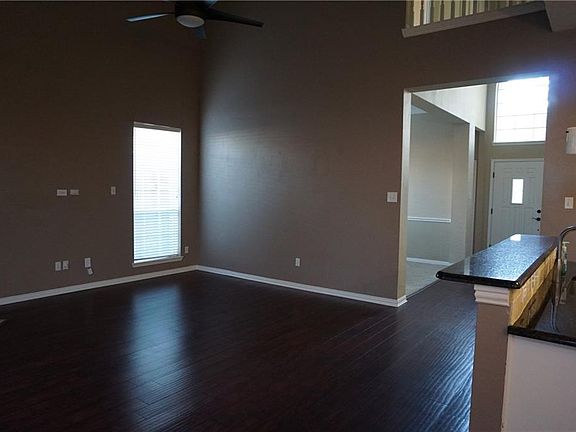4th image of 102 Brentwood Ct