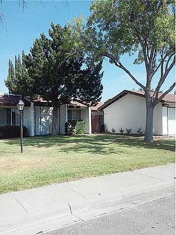 1st image of 10615 Park View Cir