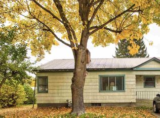 304 N 3rd St E, Chewelah, WA 99109