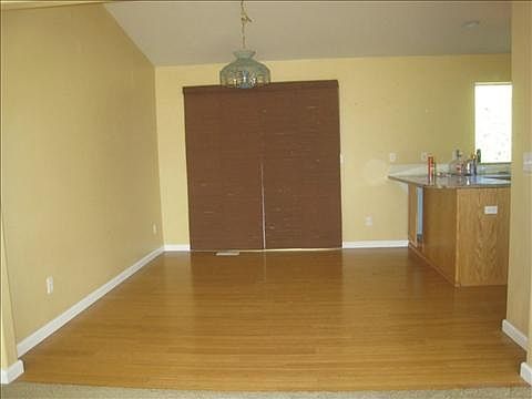 5th image of 4721 97th Pl NE