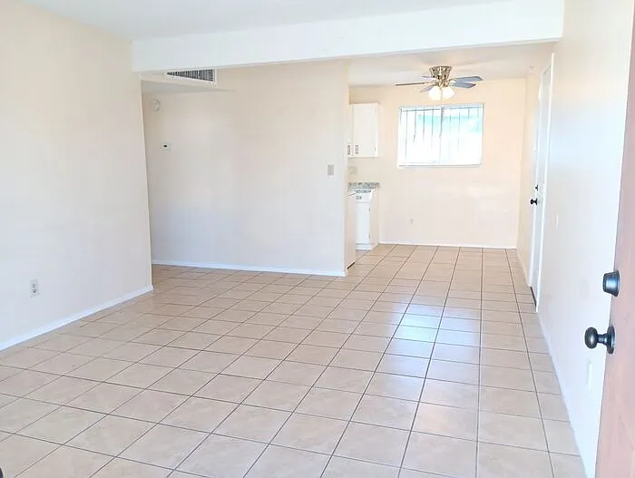 1 bed, 1.0 bath, 576 sqft, $845 — Photo 3
