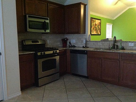 5th image of 1714 York Creek Dr