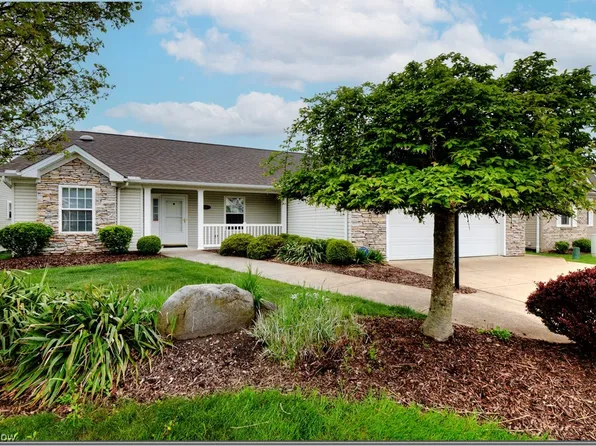 510 Falling Leaf Dr, Seven Hills, OH 44131