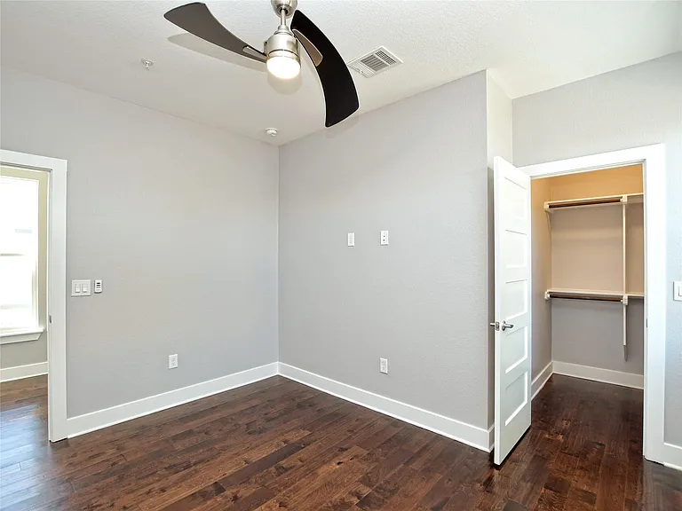1130 Lott Ave #B — Photo 27