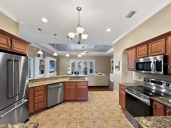 4th image of 4526 SE 34TH PLACE