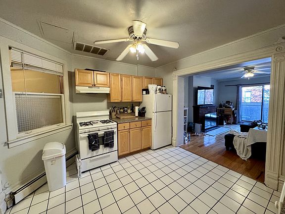 5th image of 2270 N Lincoln Ave #2