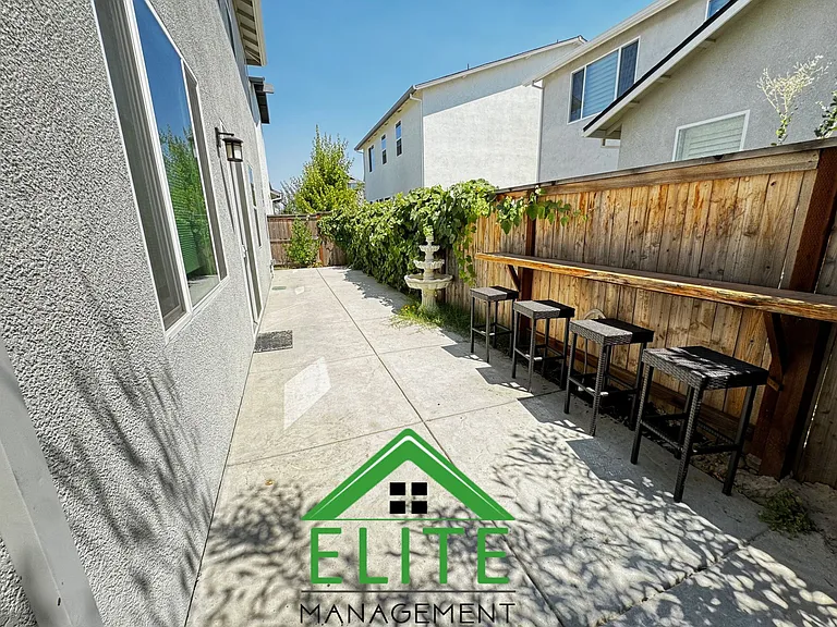 3004 Mulvaney Ave — Photo 37