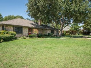 925 Pleasant Valley Cir, Bedford, TX 76021
