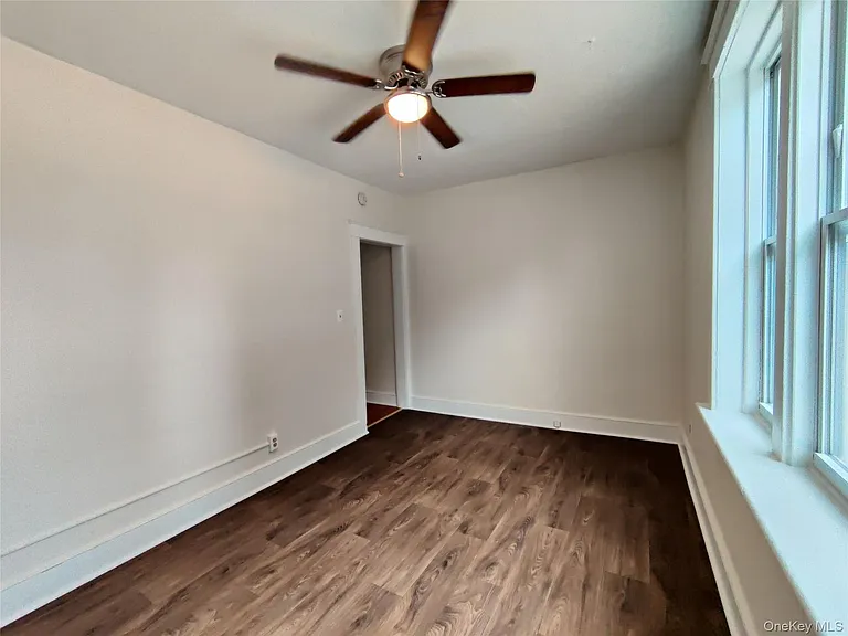 98 Montgomery St #1 — Photo 4