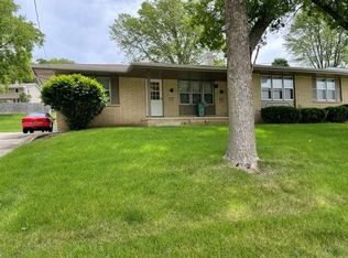 1955 NW 90th St, Clive, IA 50325