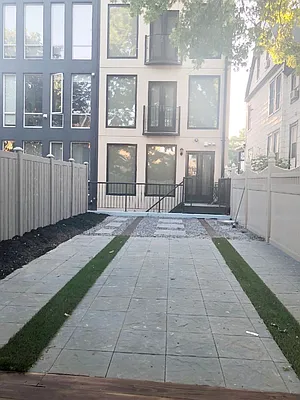 Rented by NY Space Finders Inc. | media 27