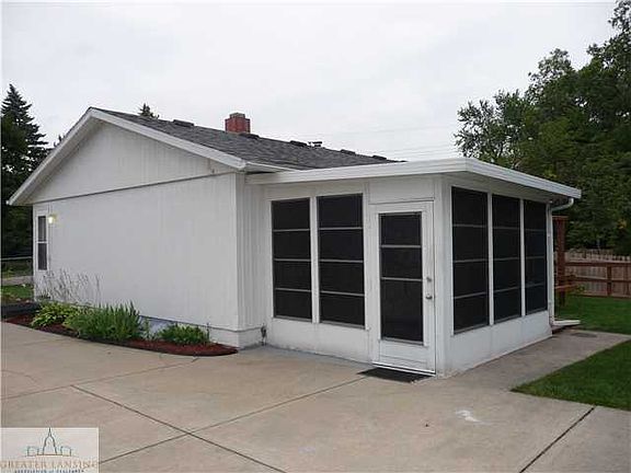2nd image of 1231 S Briarfield Dr