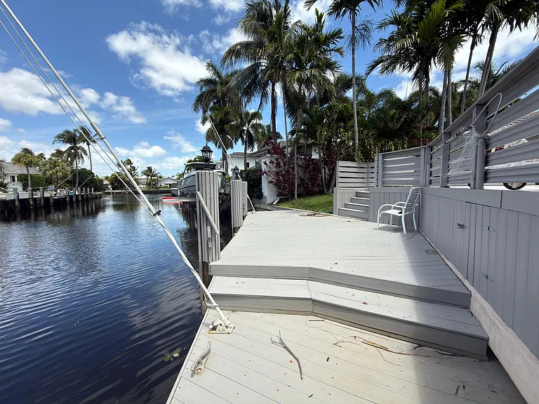 7331 NE Bay Cove Ct — Photo 5