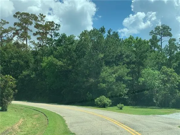 10 & 11 Ebony Dr, Slidell, LA 70460