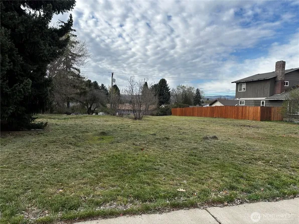 1106 E 2nd Avenue, Ellensburg, WA 98926