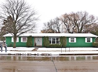 1265 Heritage Trl, Oshkosh, WI 54904