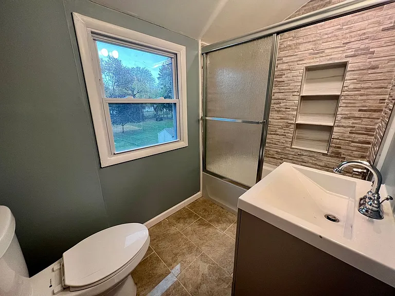 2450 Culver Rd — Photo 15