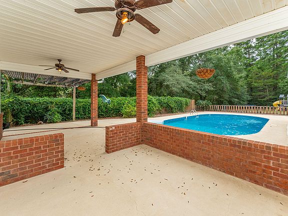 3rd image of 6056 Garden City Rd
