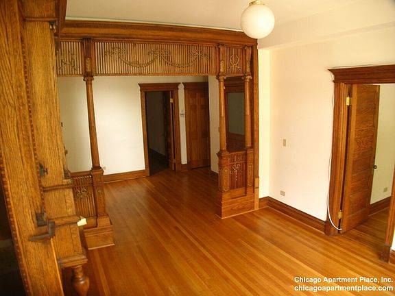3rd image of 1238 N Noble St #2