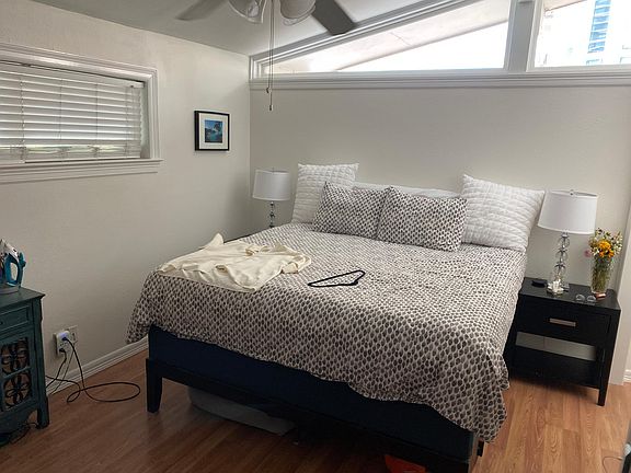 master bedroom fits king size bed comfortably