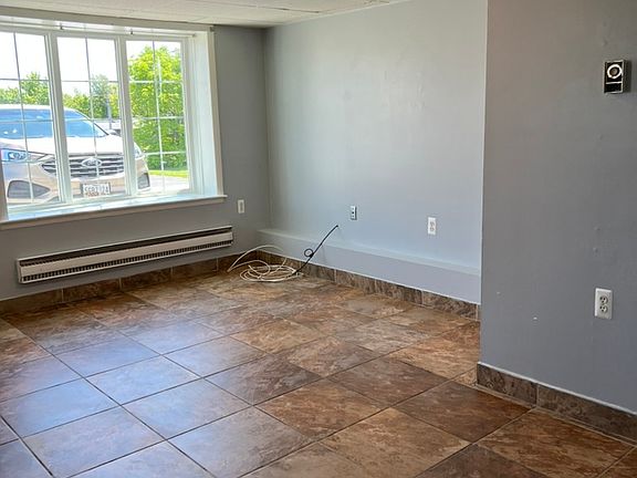 2nd image of 544 Ridge Ave APT 1