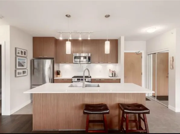 (undisclosed Address), North Vancouver, BC V7P 1T4