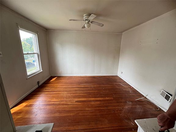 2nd image of 7009 Garesche Ave