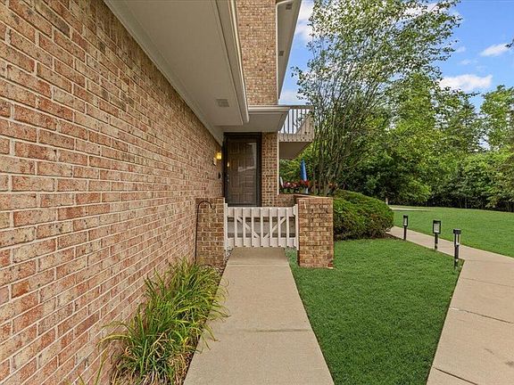 5th image of 6670 Maple Lakes Dr