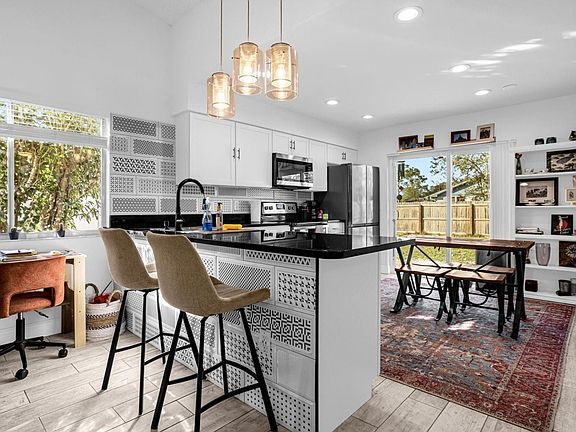 3rd image of 1334 Palo Alto Ct
