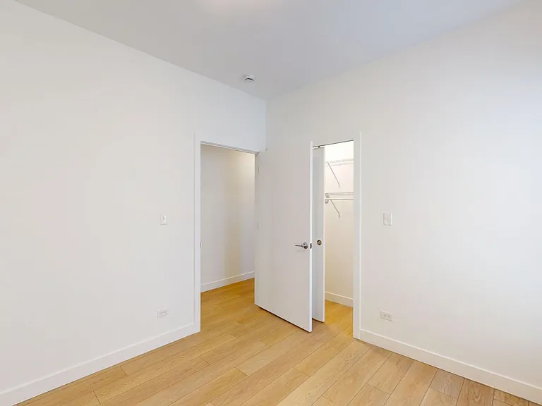1515 E. 54th Street — Photo 68