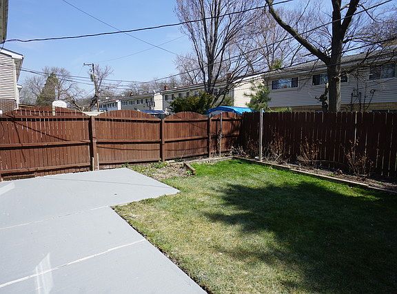 2nd image of 9405 Meadow Ln