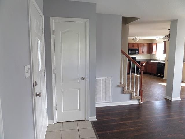 1st image of 320 Mills Dr