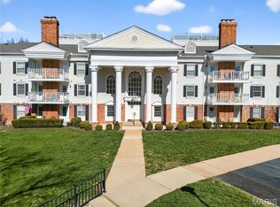 2323 Manor Grove Dr APT 5, Chesterfield, MO 63017
