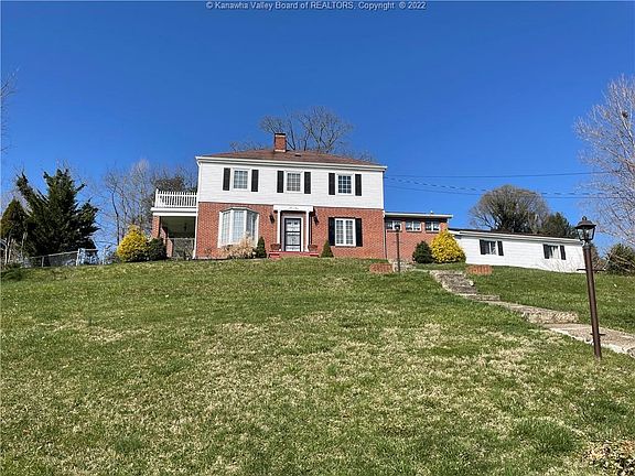 3rd image of 213 Knollwood Dr