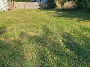 629 S 7th St, Quincy, IL 62301