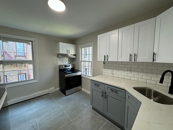 5th image of 19 Stuyvesant Ave #2