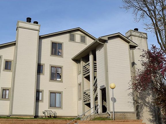 2nd image of 2932 Eagles Crest Cir APT B