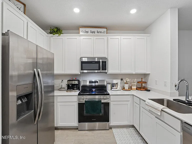 2160 Windward Cay Ln — Photo 13