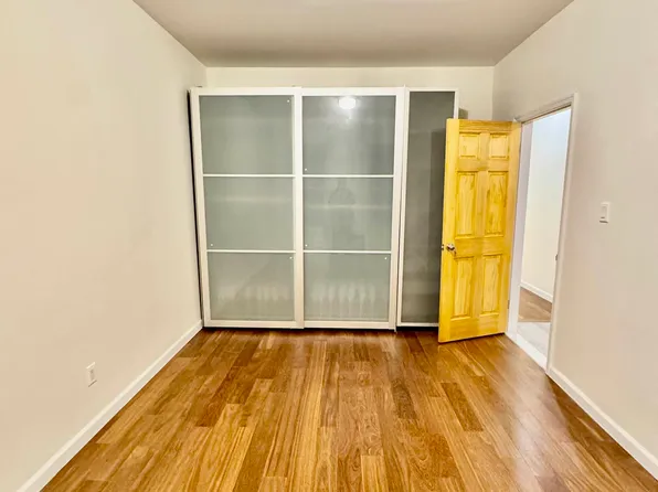 33 72nd Street image 10 of 11