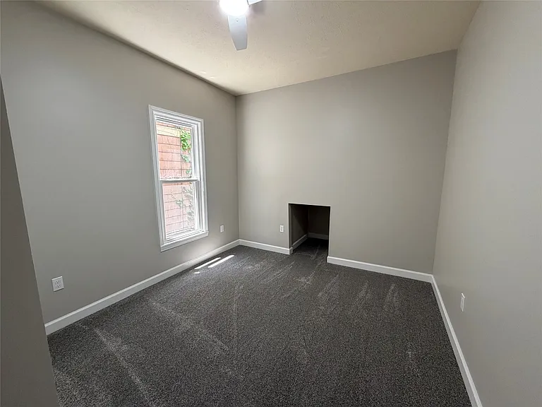 121 W 24th St — Photo 20